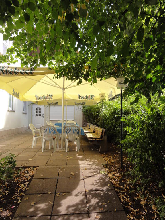 Hotel Garni Melchendorf Erfurt Exteriör bild