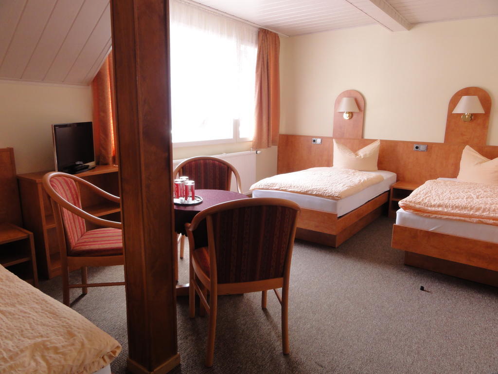 Hotel Garni Melchendorf Erfurt Rum bild