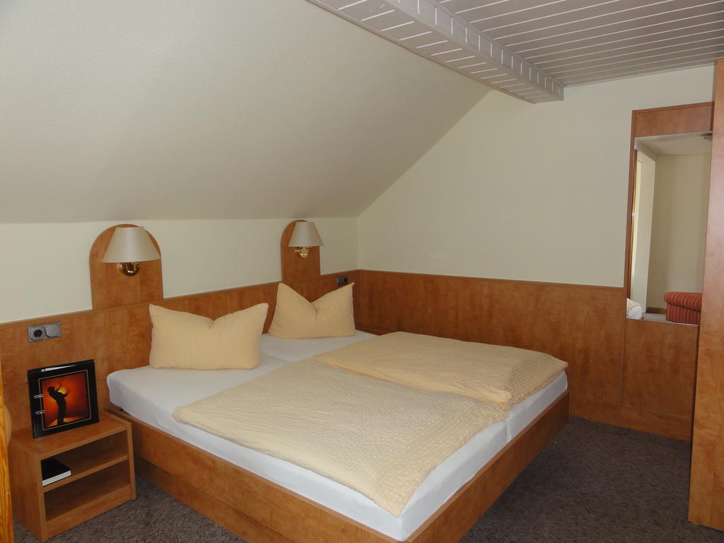 Hotel Garni Melchendorf Erfurt Rum bild